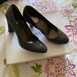 Calvin Klein Pumps sz. 5.5